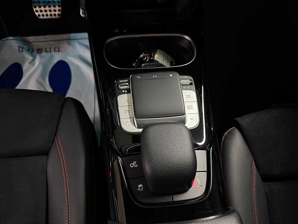 Mercedes Benz A Class - Vista 12