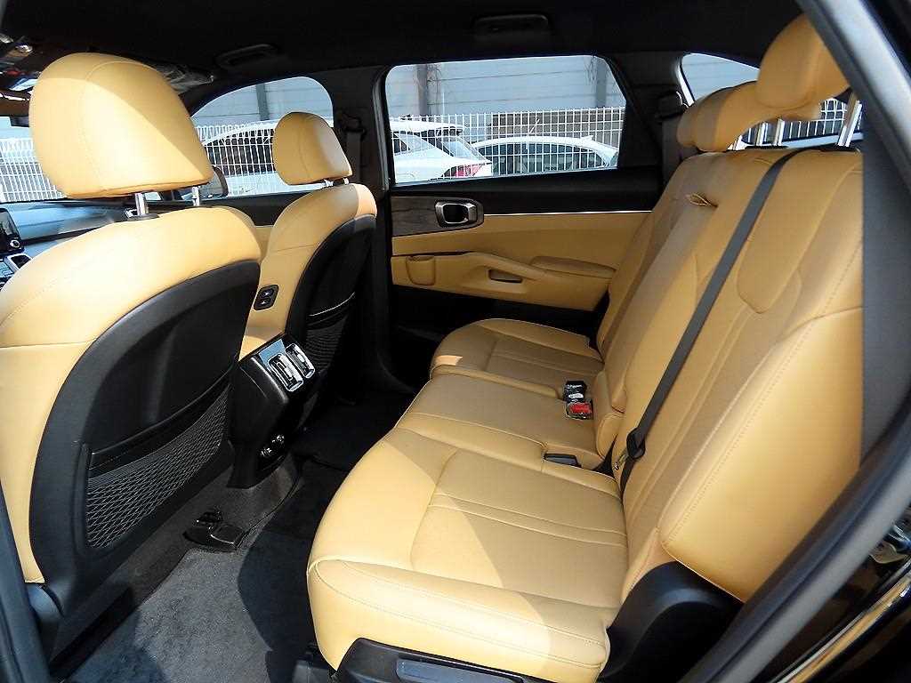 KIA Sorento - Vista 6