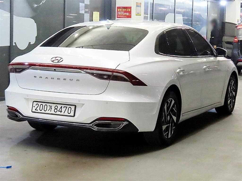 HYUNDAI Grandeur - Vista 4