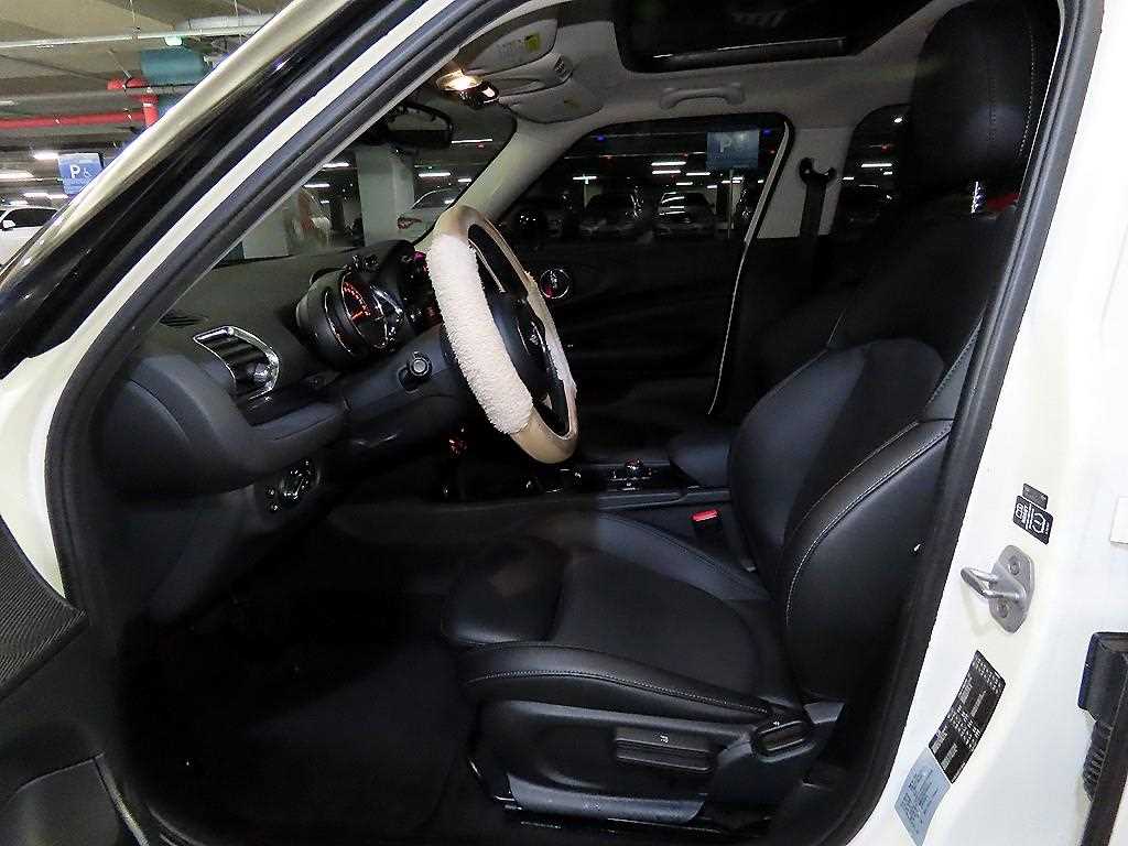 Mini Clubman - Vista 6