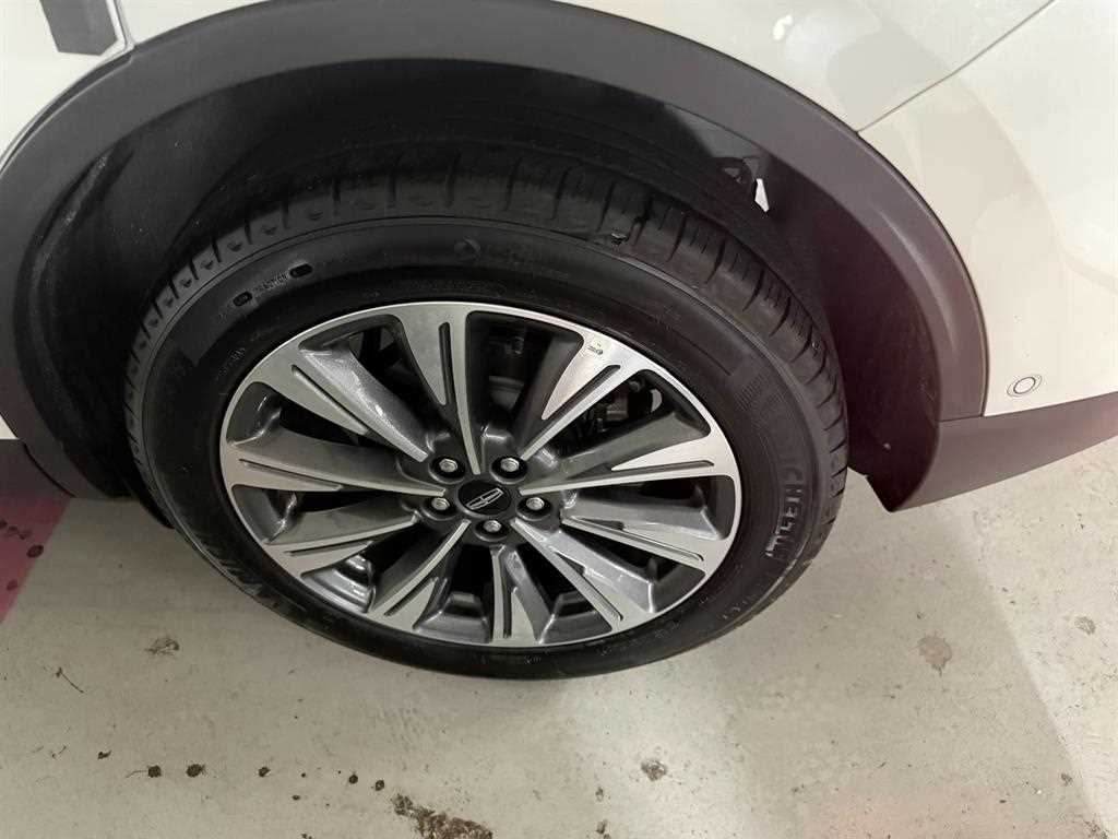 Lincoln Corsair - Vista 7