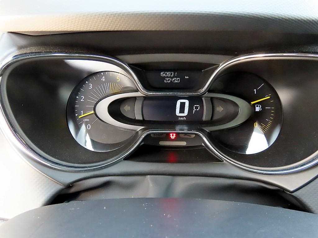 SAMSUNG QM3 - Vista 9