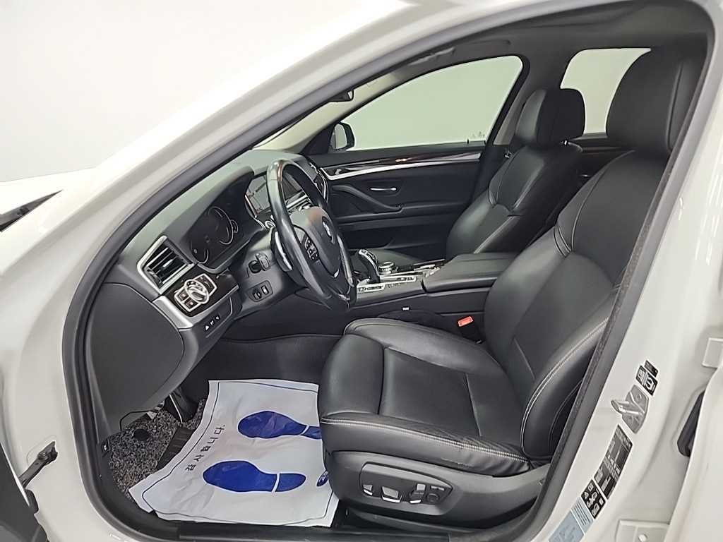 BMW 5 Series - Vista 11