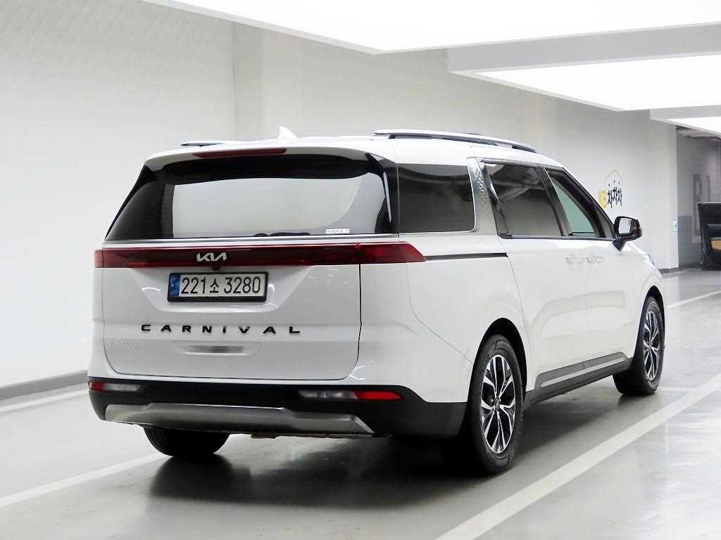 KIA Carnival - Vista 4
