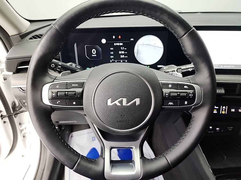 KIA K5 - Vista 9
