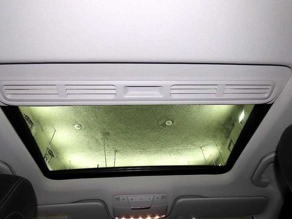 Mercedes Benz C Class 2017 Negro - Importación desde Corea - HF Imports Iquique - Foto 18