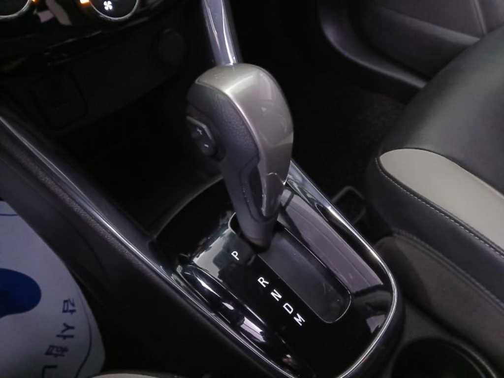 Chevrolet Trax 2018 Negro - Importación desde Corea - HF Imports Iquique - Foto 14