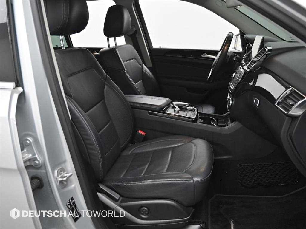 Mercedes Benz GLE Class - Vista 10