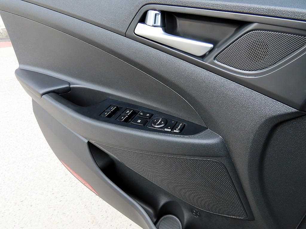 HYUNDAI Tucson - Vista 11