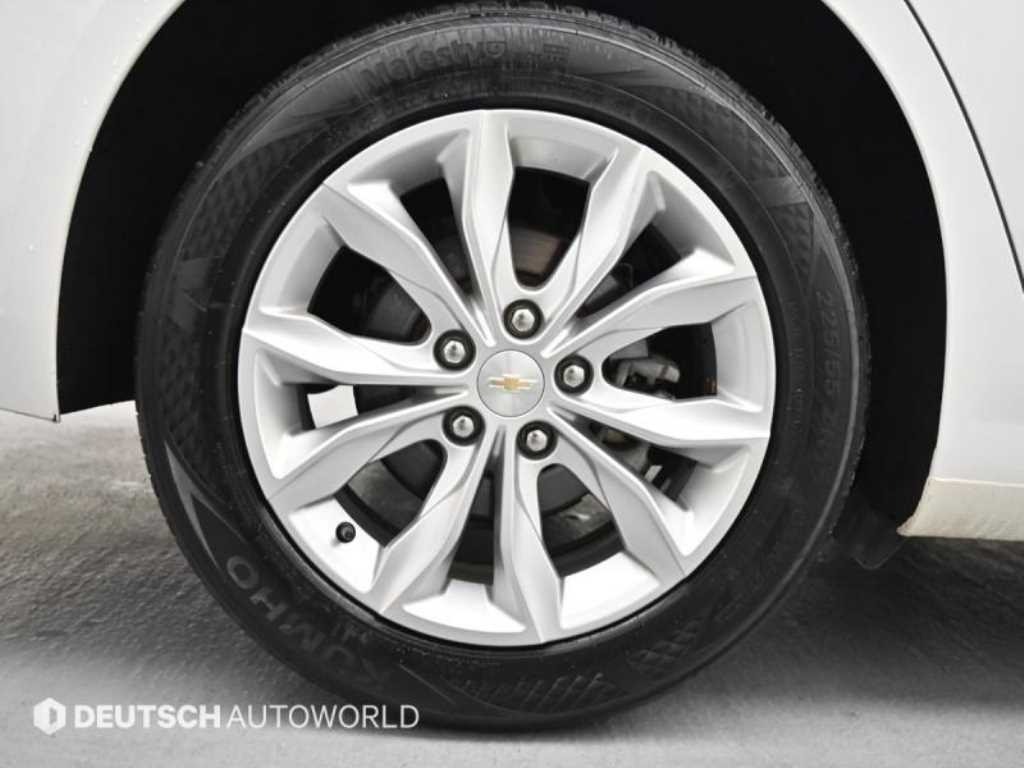 Chevrolet Malibu - Vista 5