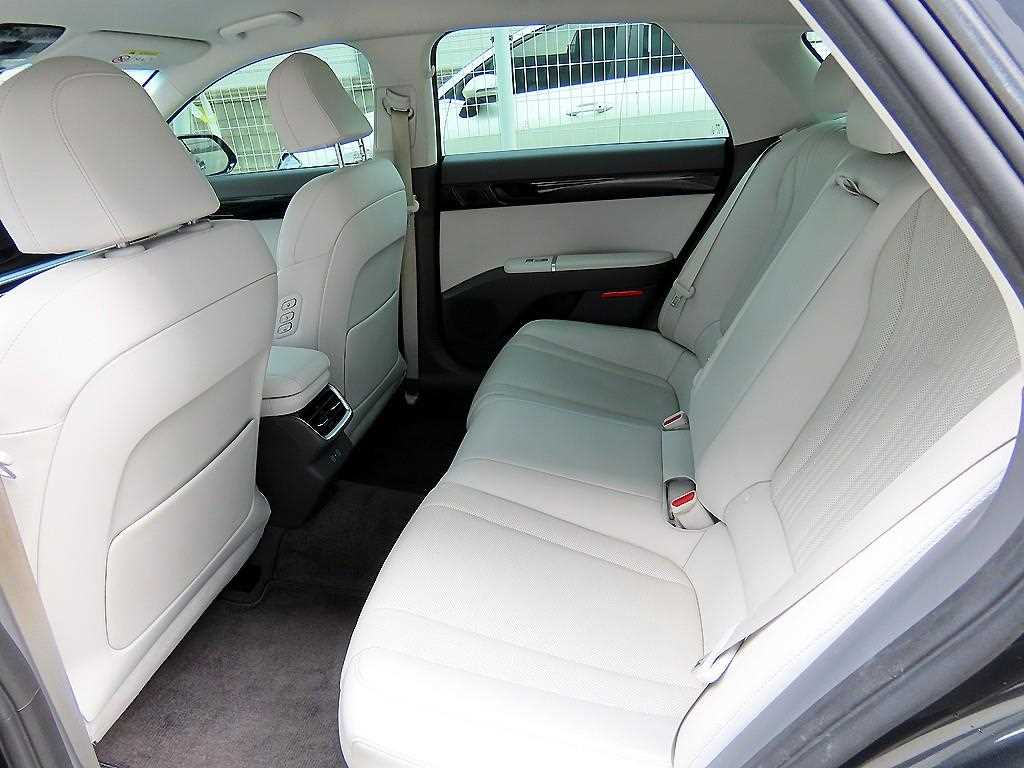 HYUNDAI Grandeur - Vista 6