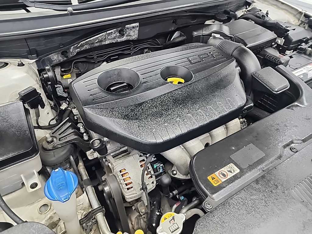 HYUNDAI Sonata - Vista 5