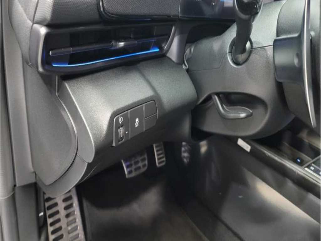 HYUNDAI Avante - Vista 10