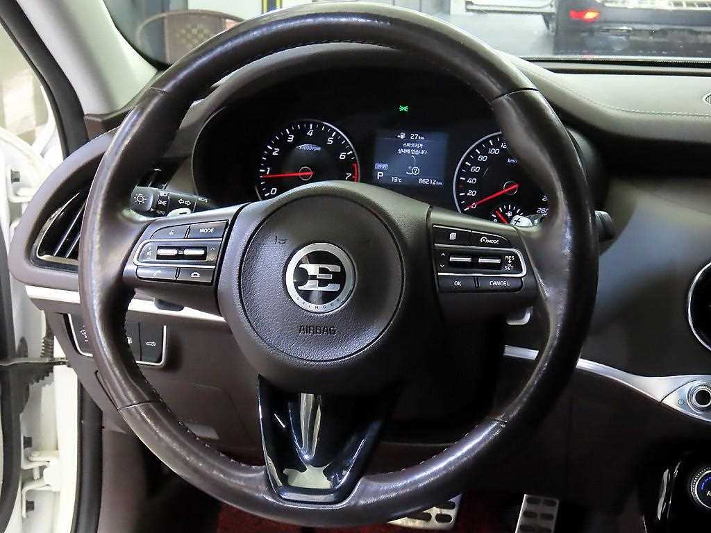 KIA Stinger - Vista 8