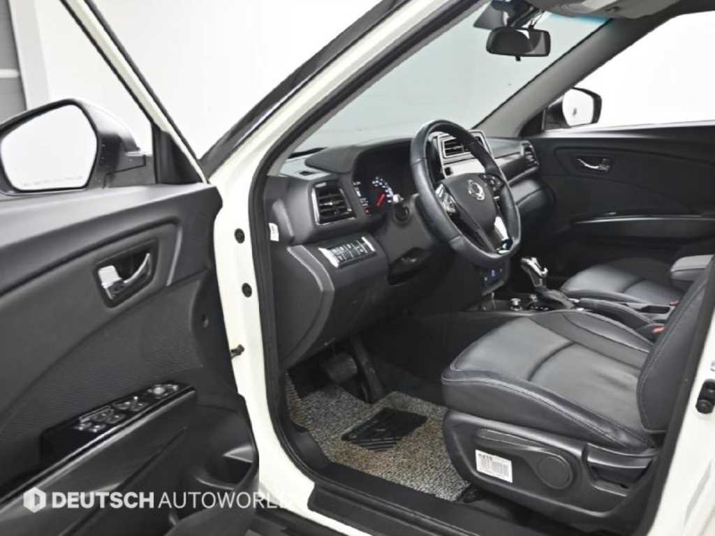 Ssangyong Tivoli - Vista 11
