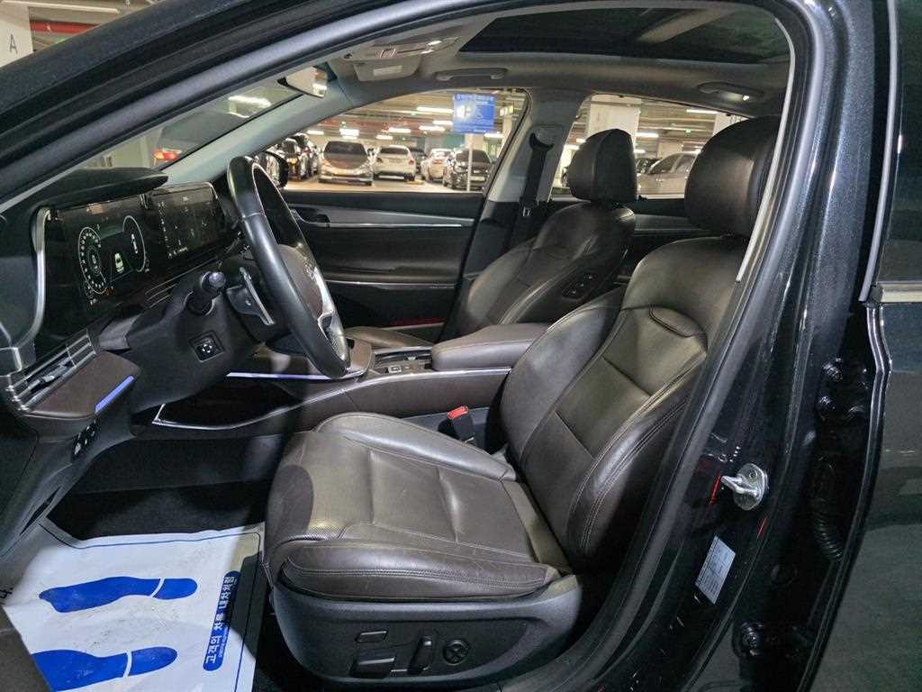 HYUNDAI Grandeur - Vista 5