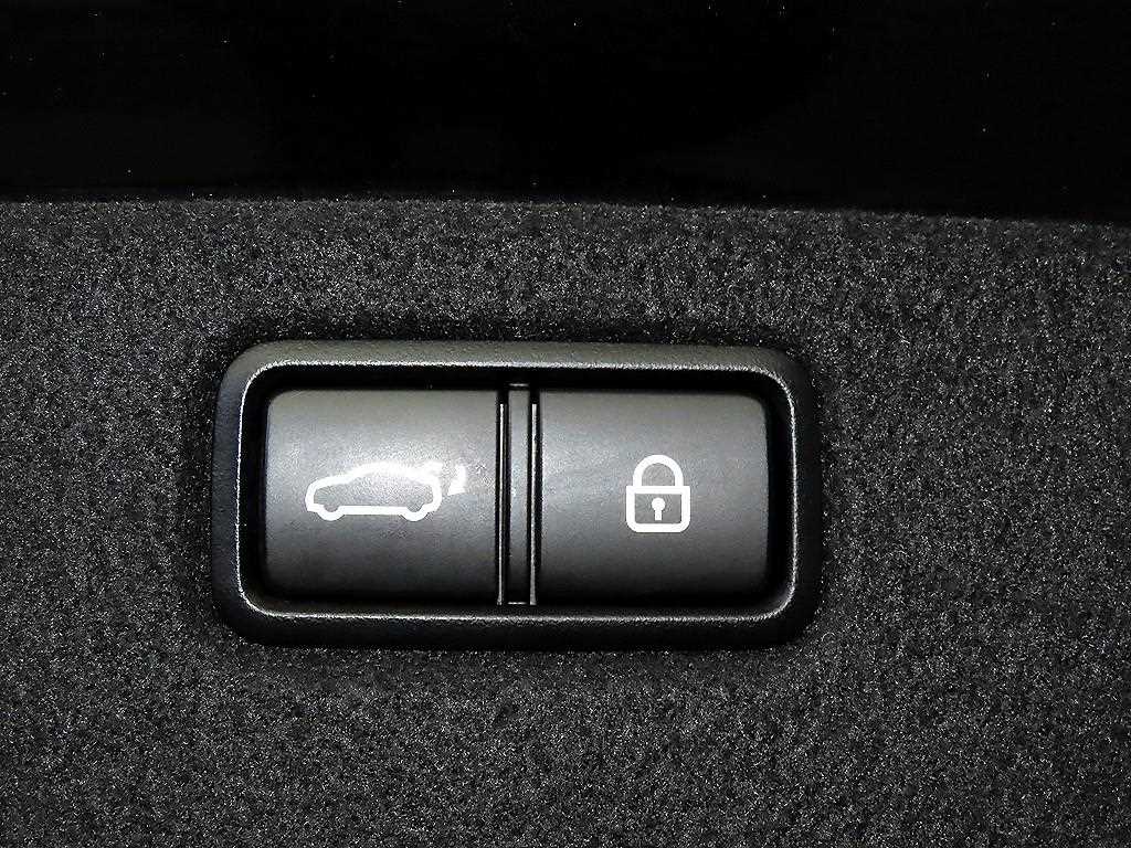 Genesis G70 2019 Negro - Importación desde Corea - HF Imports Iquique - Foto 17