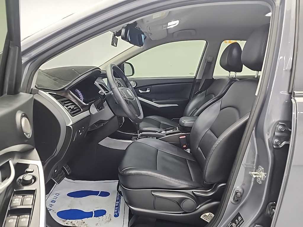 Ssangyong Korando - Vista 11