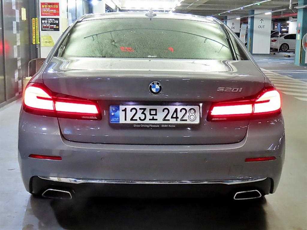 BMW 5 Series - Vista 5