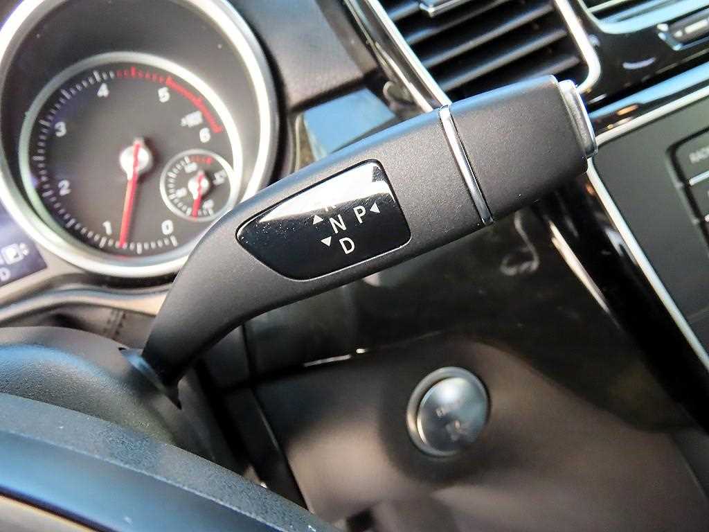 Mercedes Benz GLE Class - Vista 10