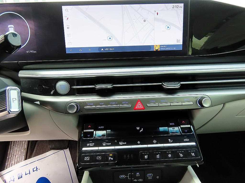 HYUNDAI Grandeur - Vista 12