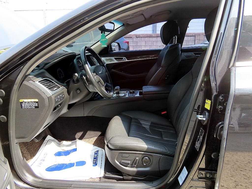 Genesis G80 - Vista 5