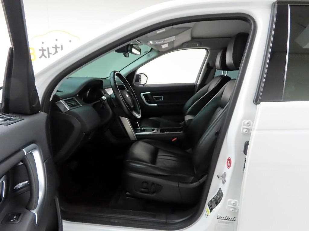 Land Rover Discovery Sports - Vista 11