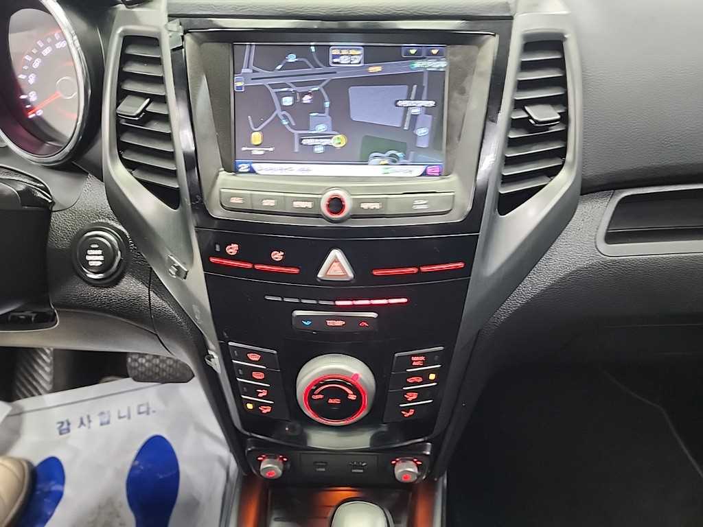 Ssangyong Tivoli - Vista 10