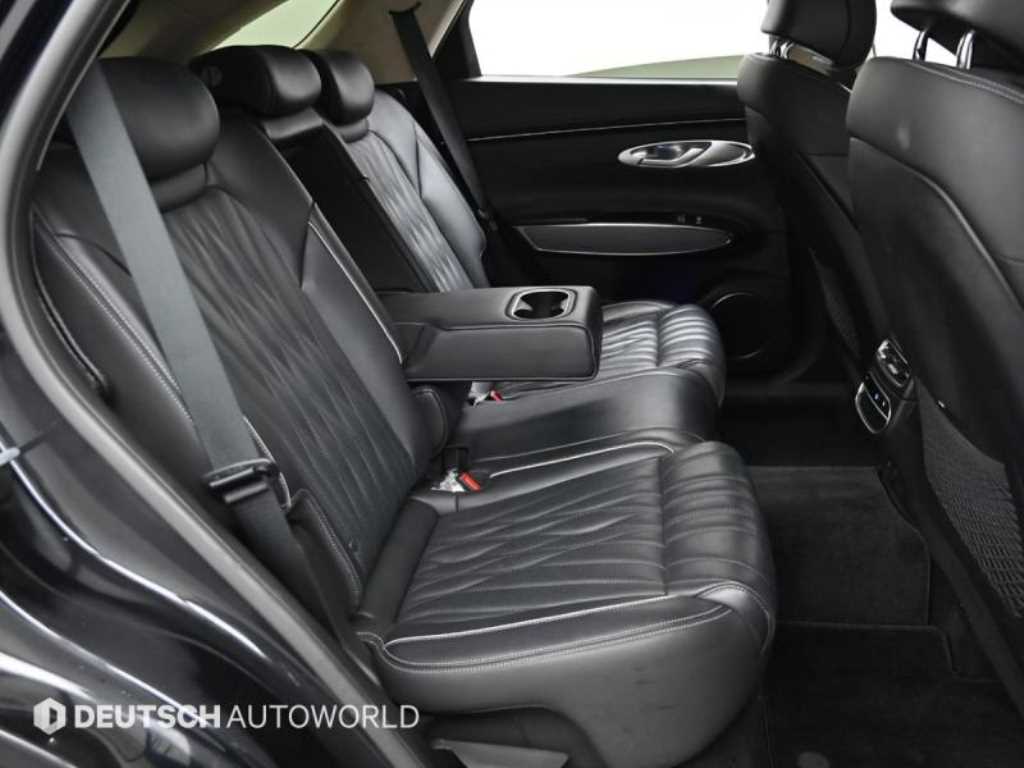 Genesis GV70 - Vista 12