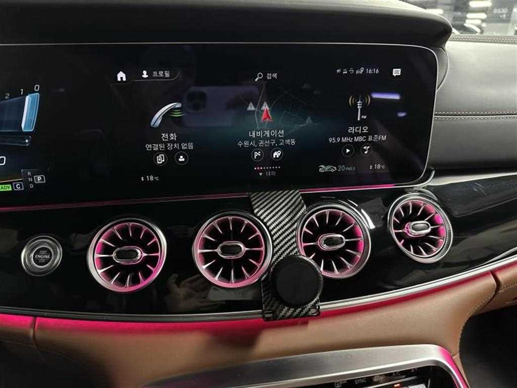 Mercedes Benz AMG GT - Vista 12