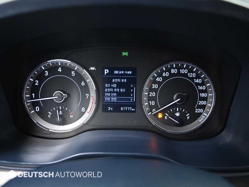 HYUNDAI Venue - Vista 8