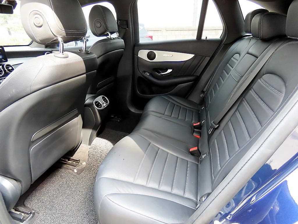 Mercedes Benz GLC Class - Vista 6