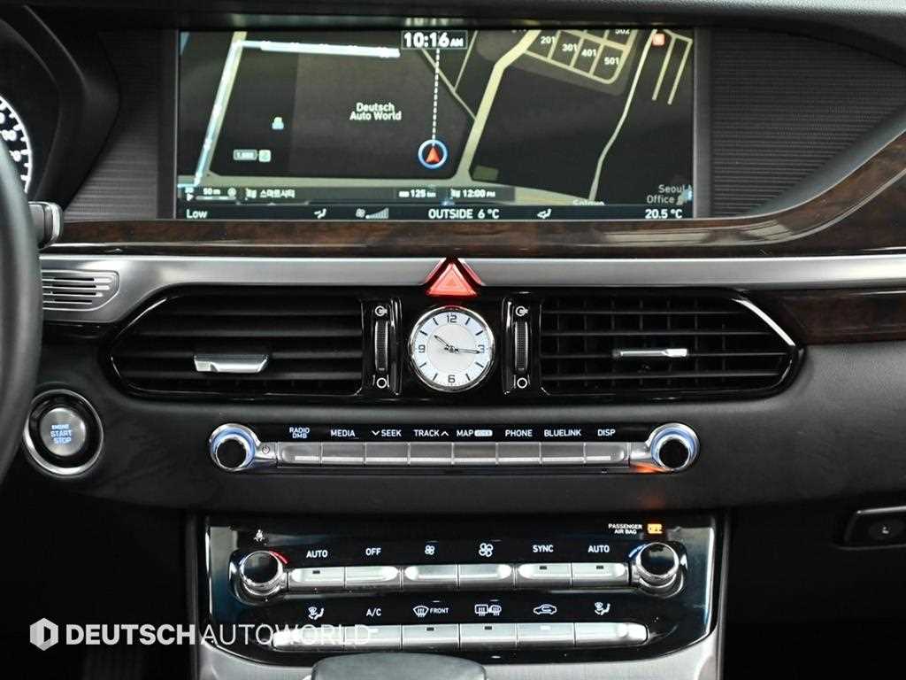 Genesis EQ900 - Vista 12