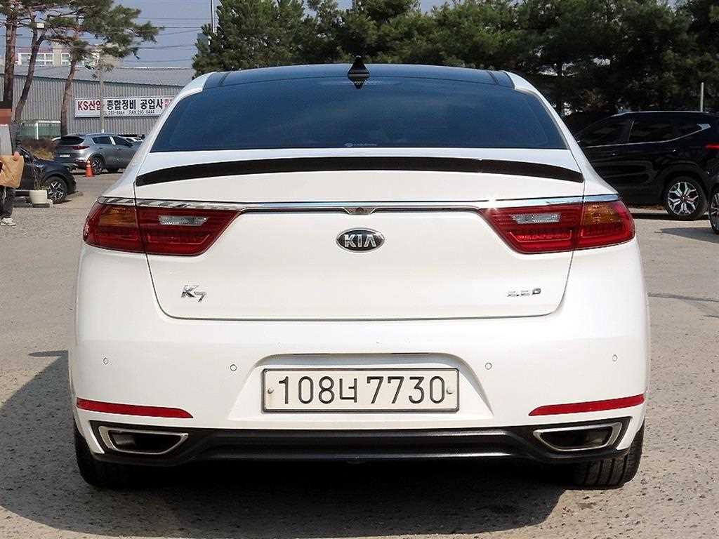 KIA K7 - Vista 4