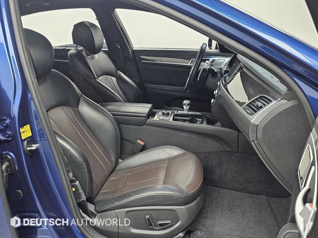 Genesis G80 - Vista 10