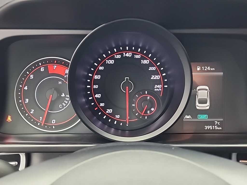 HYUNDAI Avante - Vista 6