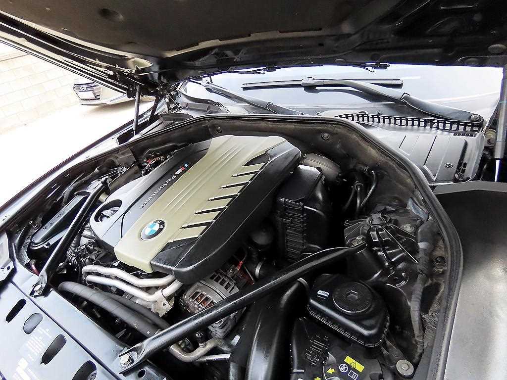 BMW 7 Series 2015 Negro - Importación desde Corea - HF Imports Iquique - Foto 19