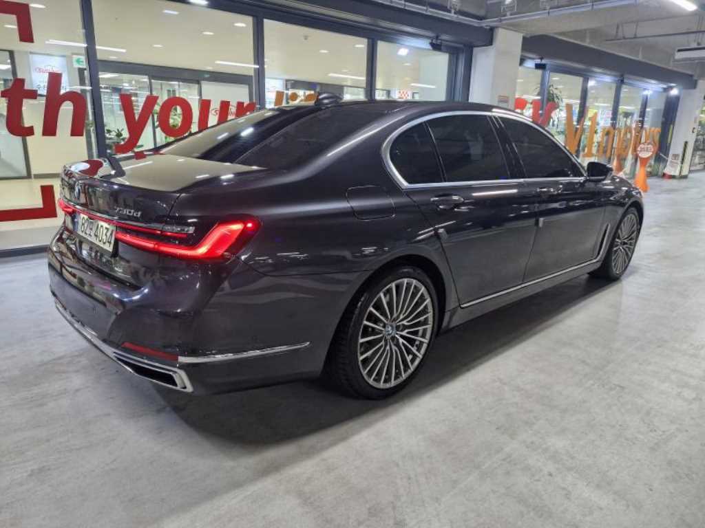 BMW 7 Series - Vista 4