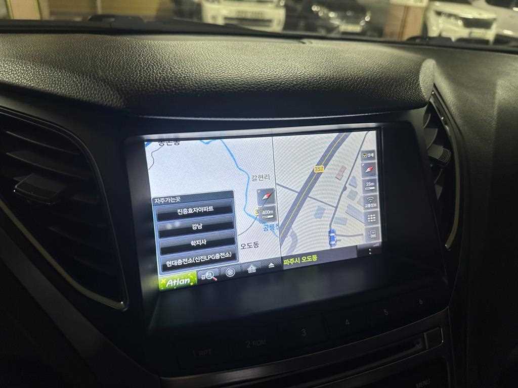 HYUNDAI Grandeur - Vista 11