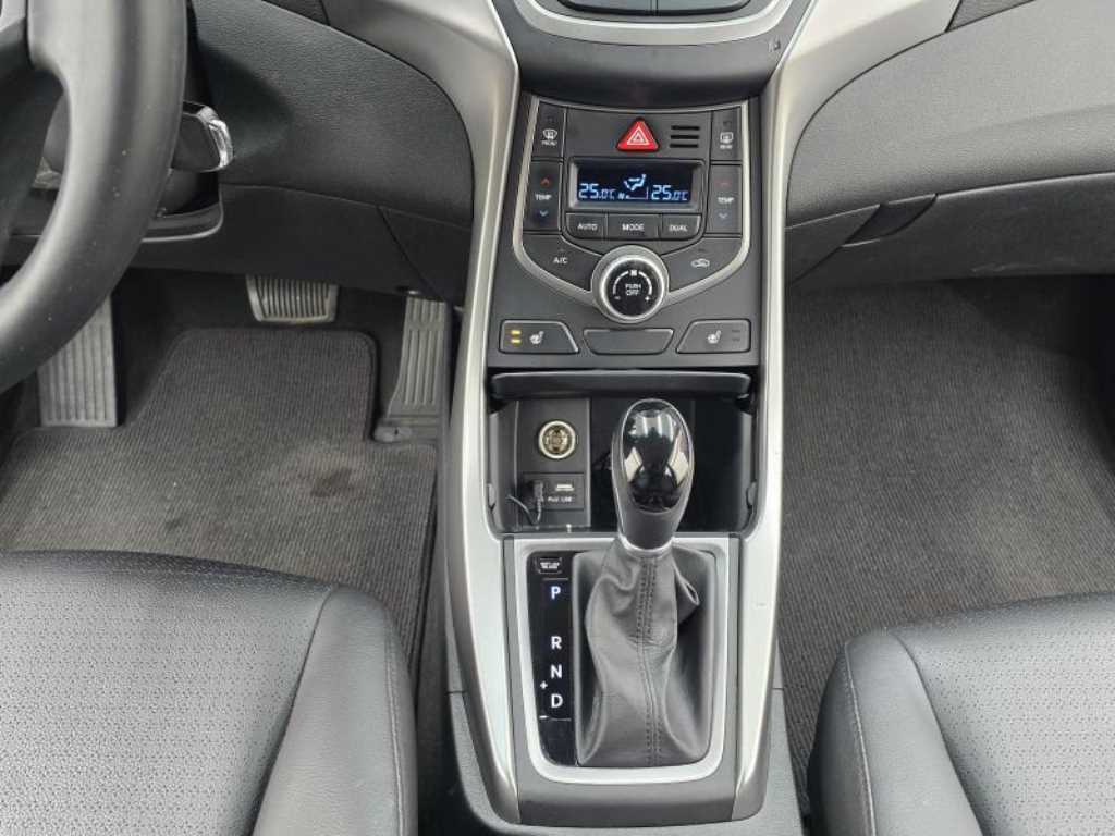 HYUNDAI Avante 2016 Gris - Importación desde Corea - HF Imports Iquique - Foto 15