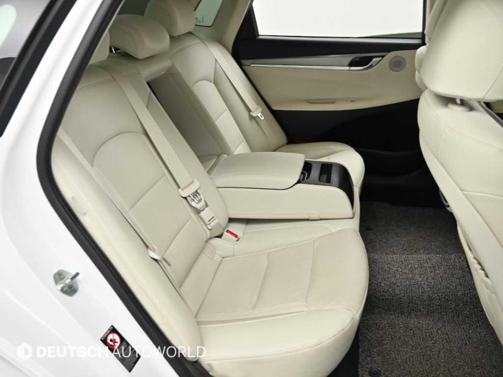 HYUNDAI Grandeur - Vista 12