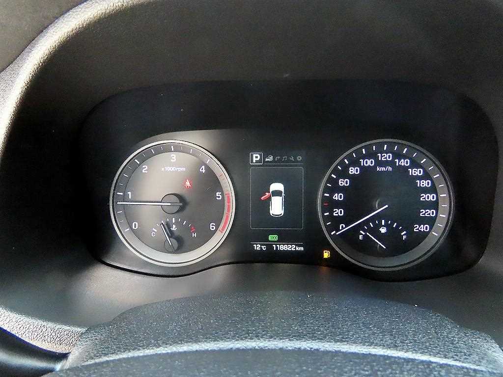 HYUNDAI Tucson - Vista 9