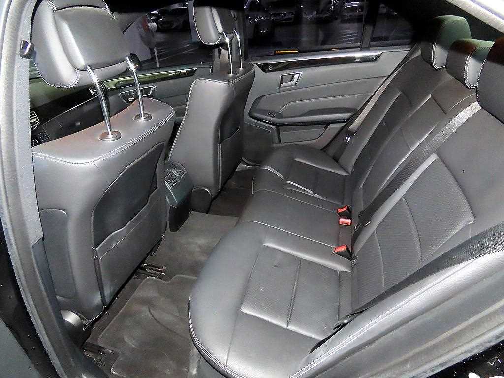 Mercedes Benz E class - Vista 7