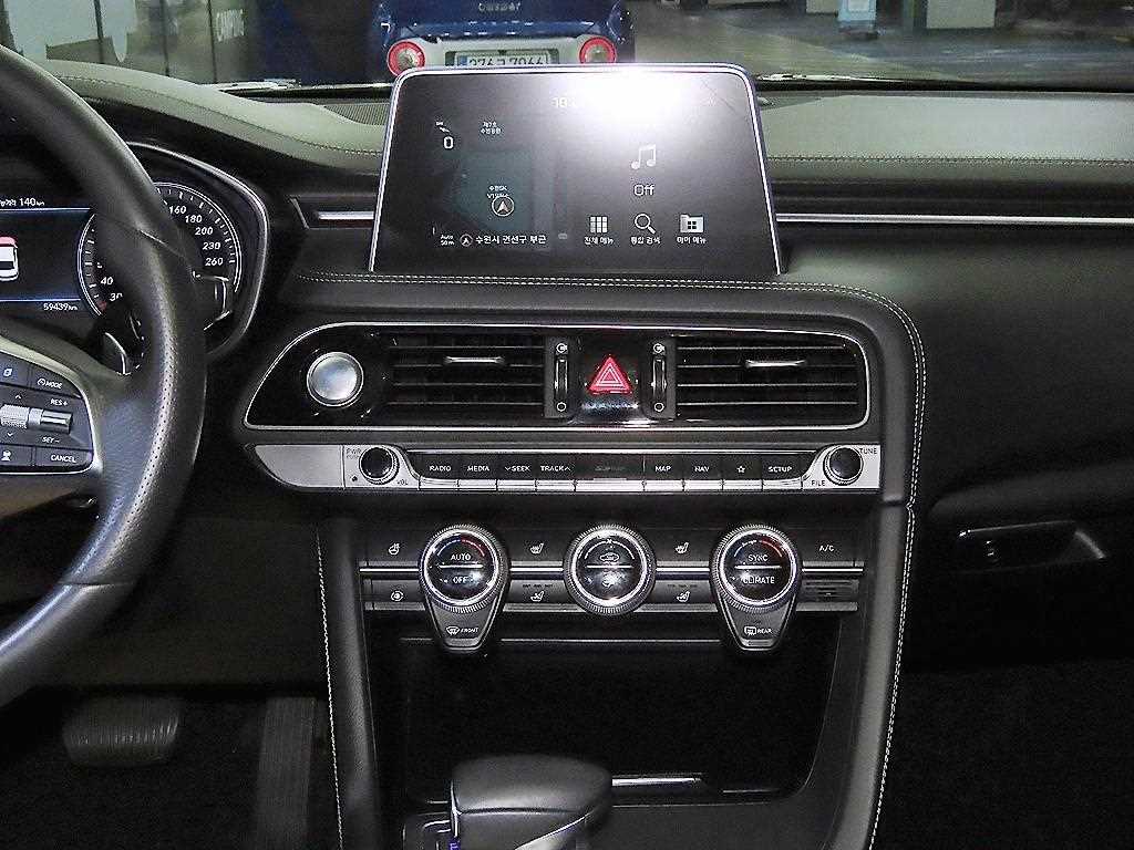 Genesis G70 - Vista 11