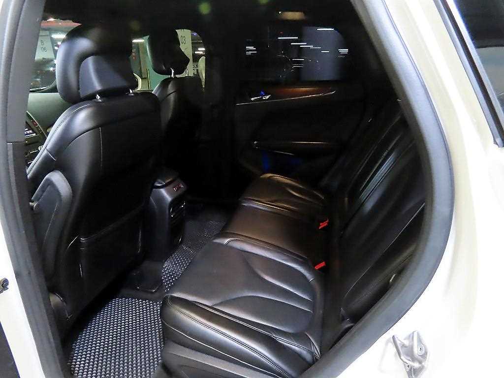 Lincoln MKC - Vista 7