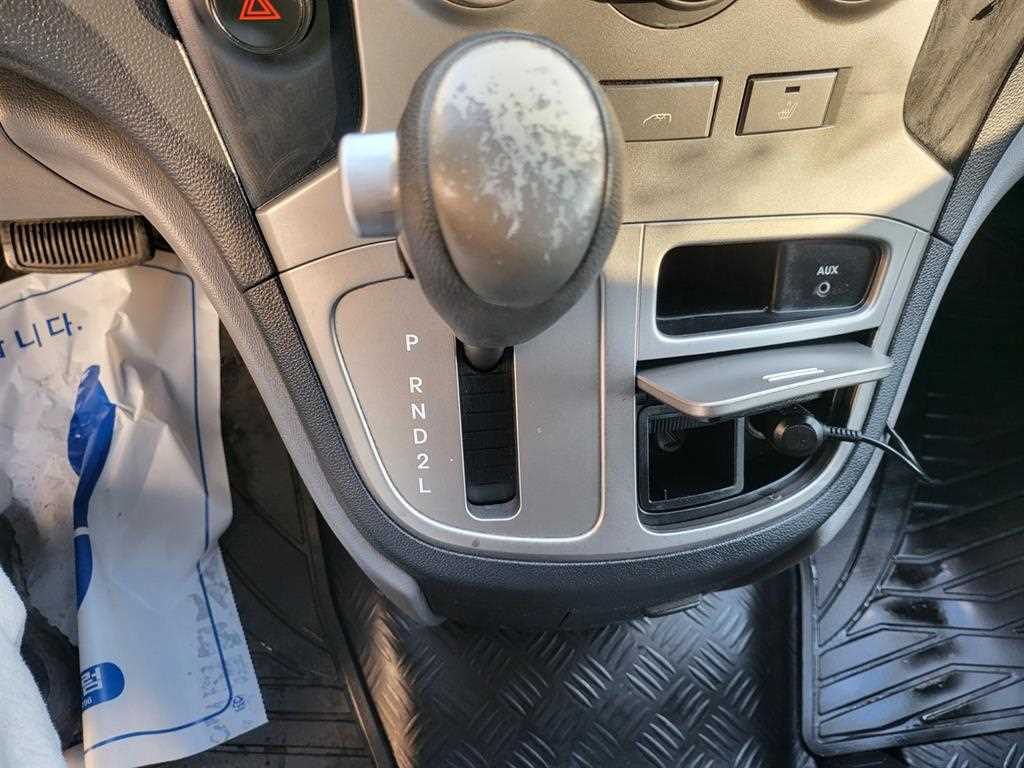 HYUNDAI Starex - Vista 9