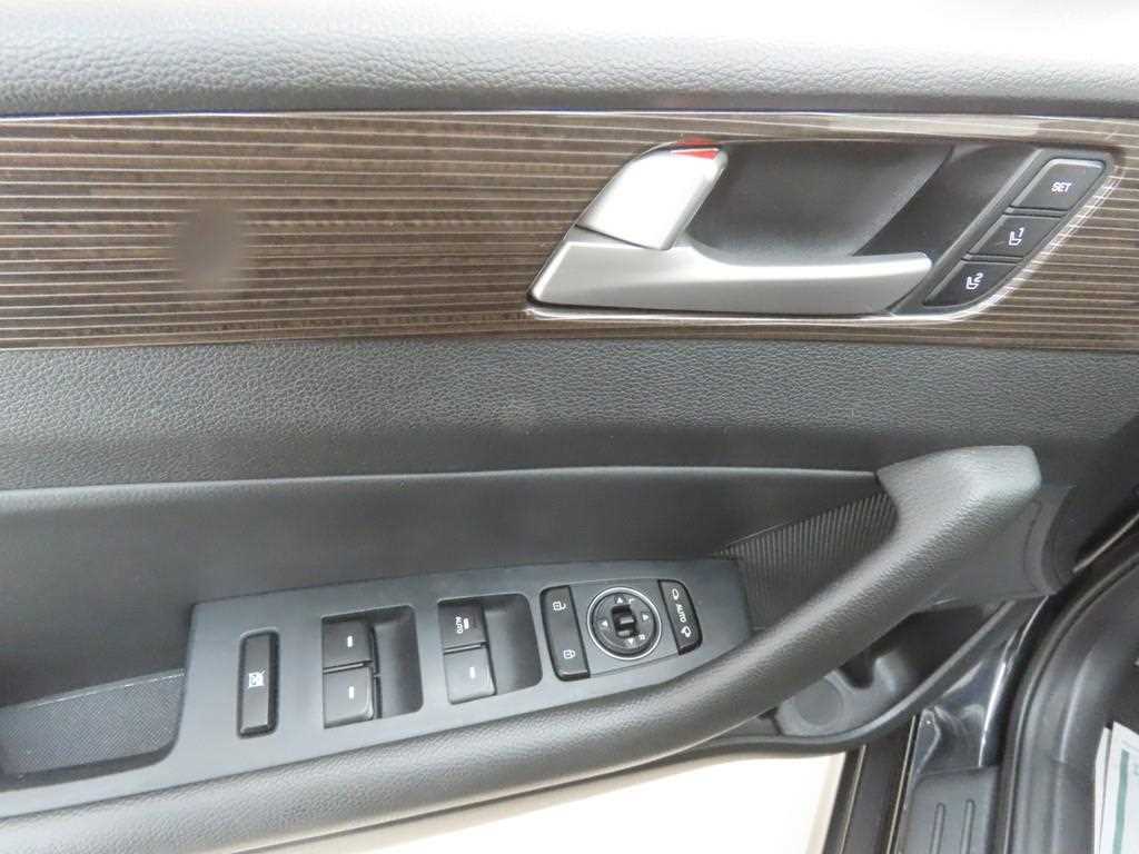 HYUNDAI Sonata - Vista 9