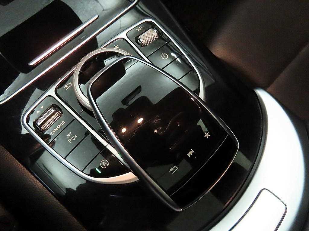 Mercedes Benz C Class 2017 Negro - Importación desde Corea - HF Imports Iquique - Foto 15