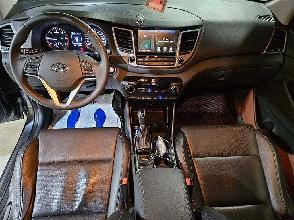 HYUNDAI Tucson - Vista 10