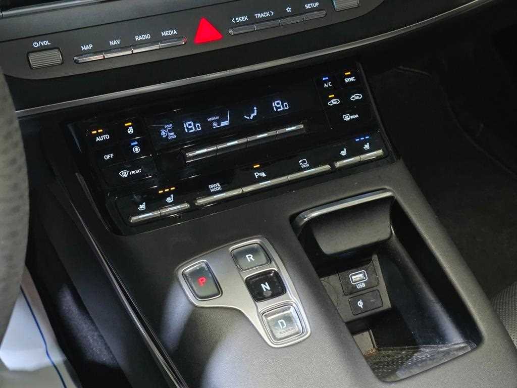 HYUNDAI Grandeur - Vista 12